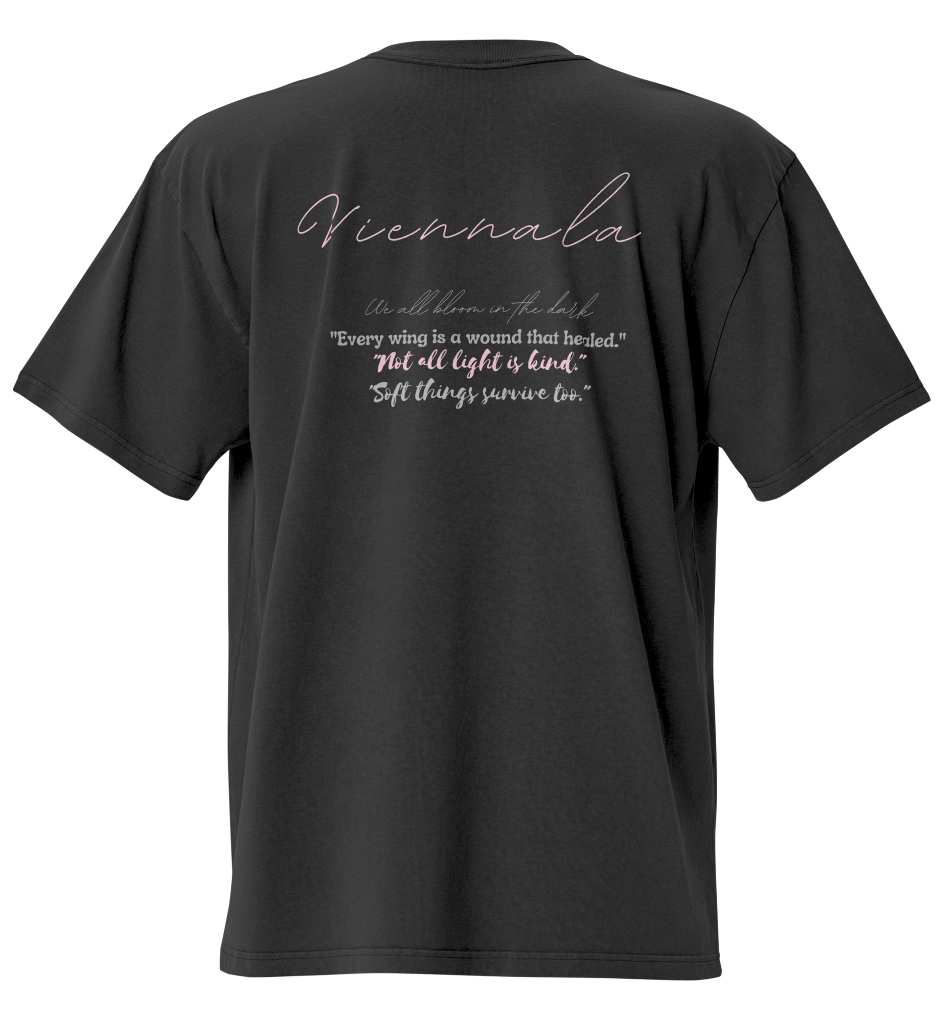 T-shirt Grafica con Farfalle e Catene – Stile Gothic Y2K | SHINO STUDIOS - Nexore