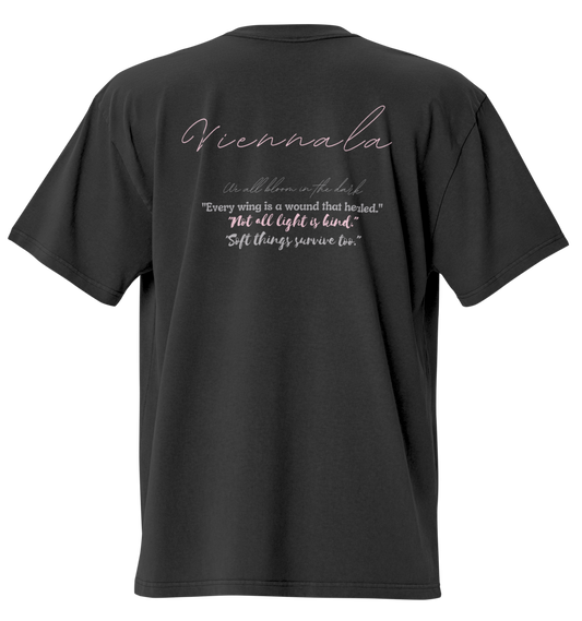 T-shirt Grafica con Farfalle e Catene – Stile Gothic Y2K | SHINO STUDIOS - Nexore